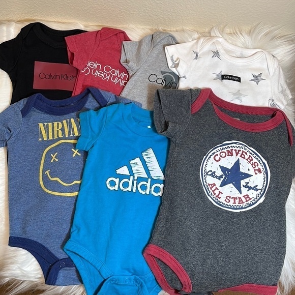 Bundle Of Seven Onesies Size 0-6 Months - Picture 1 of 5